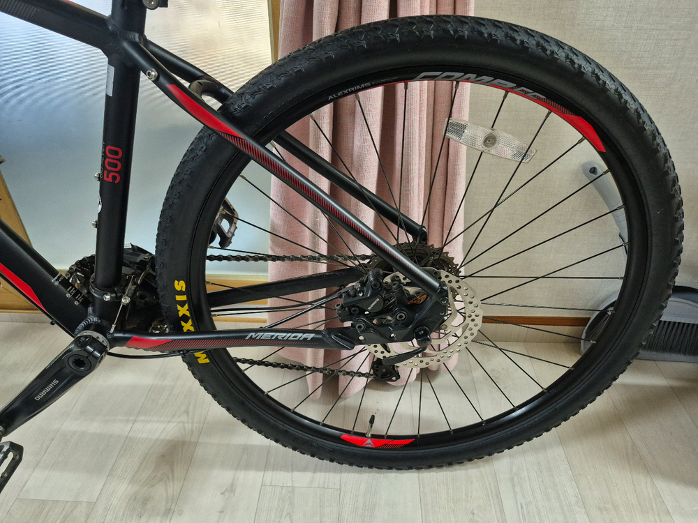 메리다 빅세븐 500 MTB 자전거 이미지