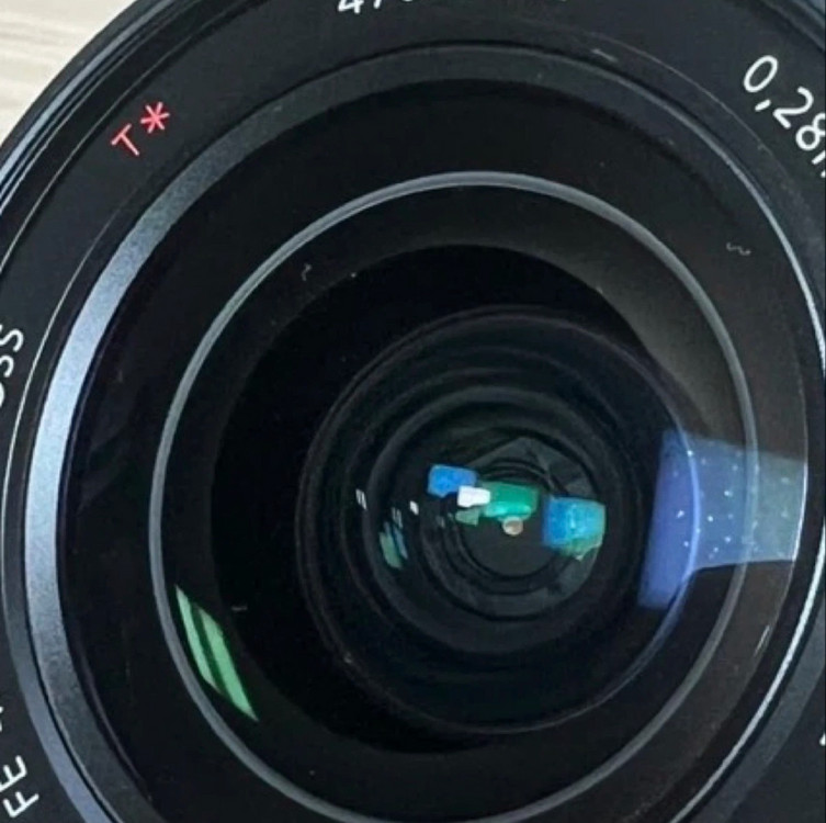 소니 FE 16-35mm F4 ZA OSS 렌즈 이미지