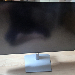 Dell UltraSharp U3223QE 32인치 이미지