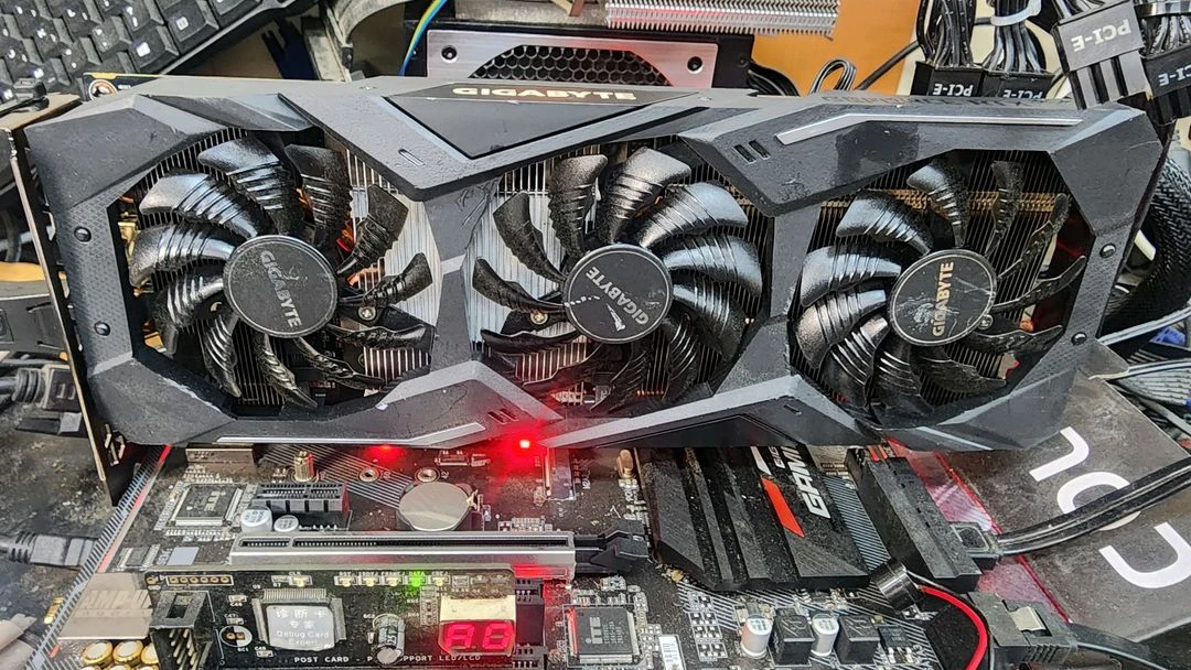 기가바이트 RTX 2070 8G 저렴하게 판매합니다 이미지