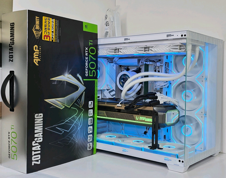 (새제품 수랭 화이트)9800X3D, RTX5070Ti, 32GB, 수랭쿨러, 850W GOLD,방송게이밍컴퓨터본체 이미지