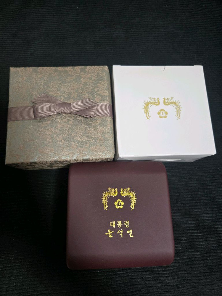 윤석열 대통령 금장시계 남성용 새상품 이미지