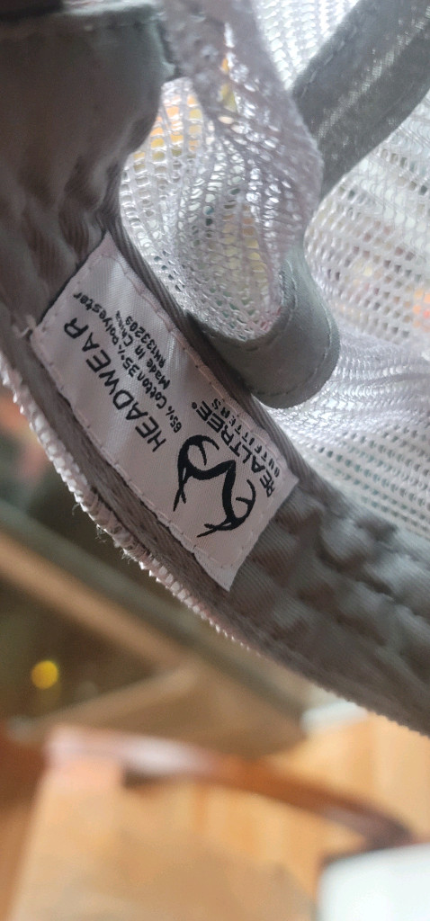 [새상품] 프리미엄 골프 블랙앤화이트 선캡 + 리얼트리 매시캡 일괄고가의 미사용 새 상품 모자 2종 일괄로 아주 저 이미지