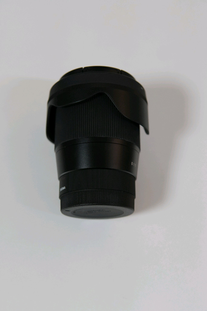 시그마 16mm f1.4 소니 E 마운트 이미지