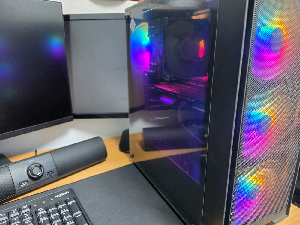 인텔 i7-8700K RTX 1660 SUPER 3팬게이밍 PC 본체 이미지