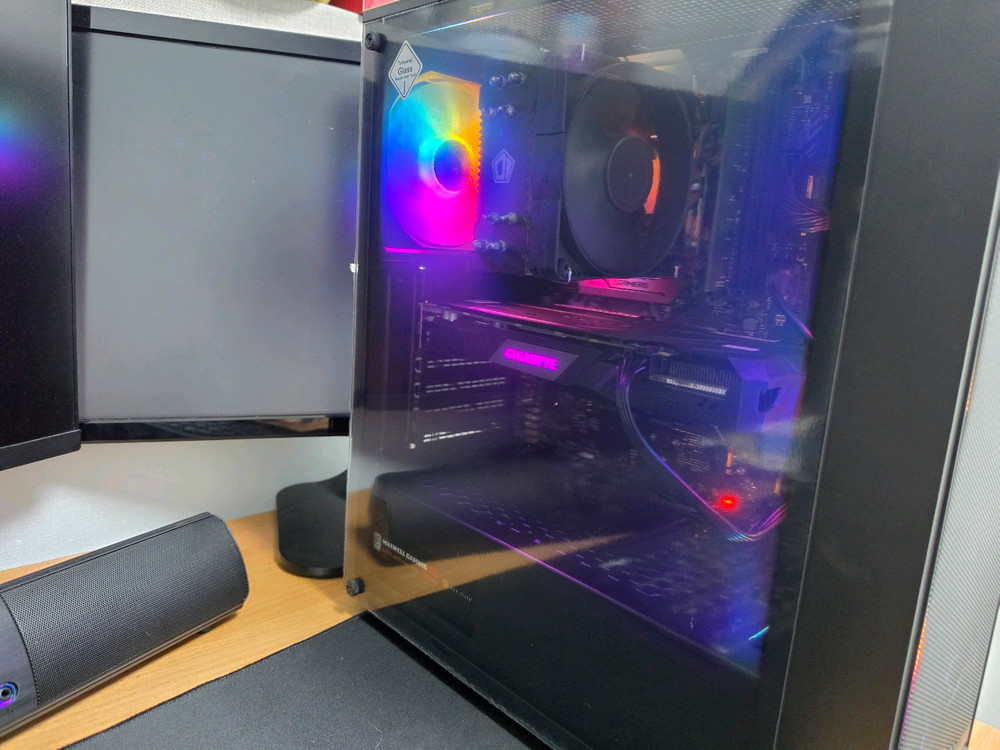 인텔 i7-8700K RTX 1660 SUPER 3팬게이밍 PC 본체 이미지