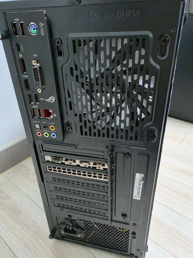 인텔 i7-8700K RTX 1660 SUPER 3팬게이밍 PC 본체 이미지