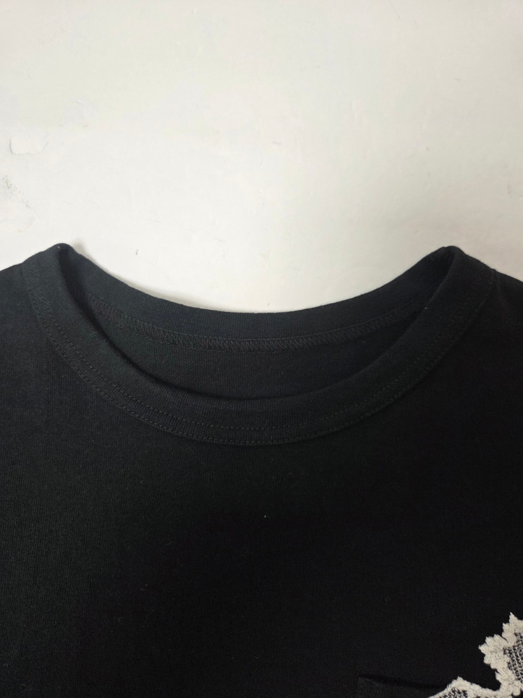 사카이 포켓 자수 반팔 티셔츠 블랙(S) 이미지