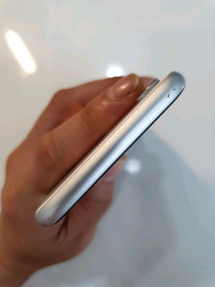 아이폰XR 64G 무잔상 상태굿 중고폰 공기계 이미지