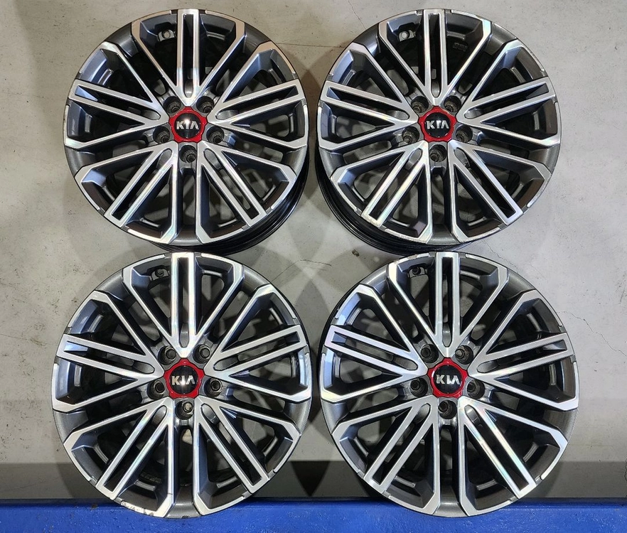 K3 GT 18인치 휠, k3 18인치 휠 이미지