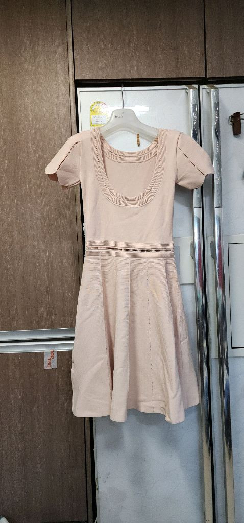 산드로 반팔 원피스 2사이즈 / 버버리 민소매 원피스 이미지