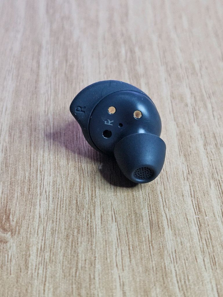 버즈FE 그라파이트 오른쪽 SM-R400N 이미지