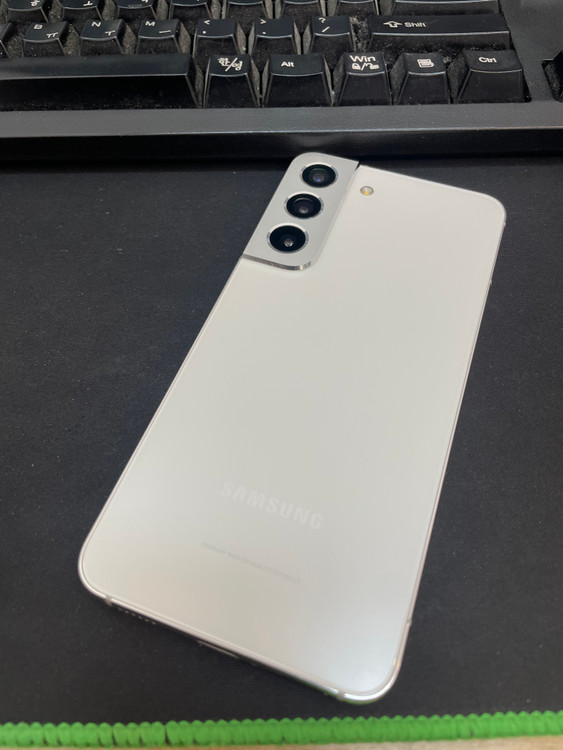 갤럭시S22 화이트 256GB 무잔상 상태좋은 중고31만4천팝니다 이미지