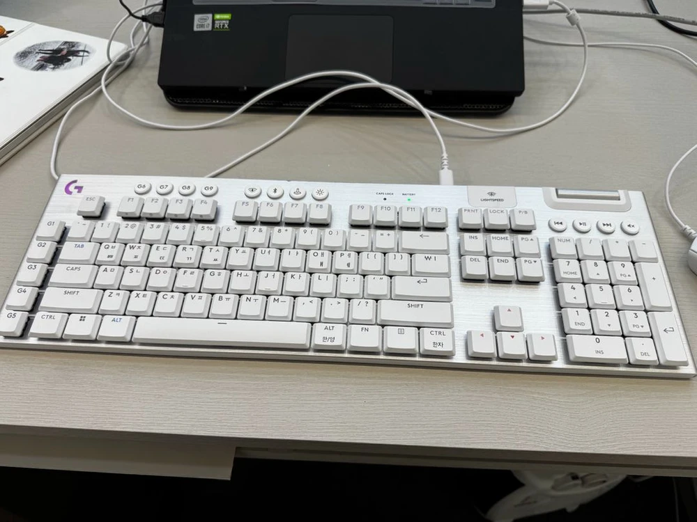 로지텍 G915X 풀배열 갈축 택타일 이미지