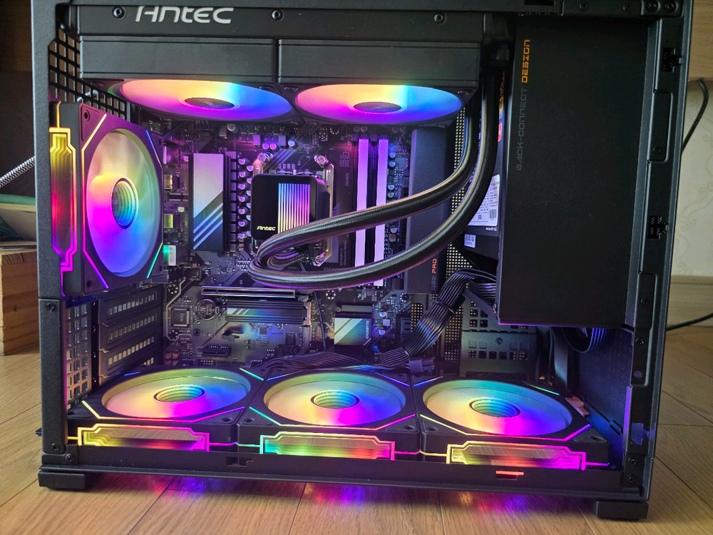 AMD 라이젠 9800x3d, 램 32기가, ssd 1테라 등 컴퓨터 본체 판매 이미지