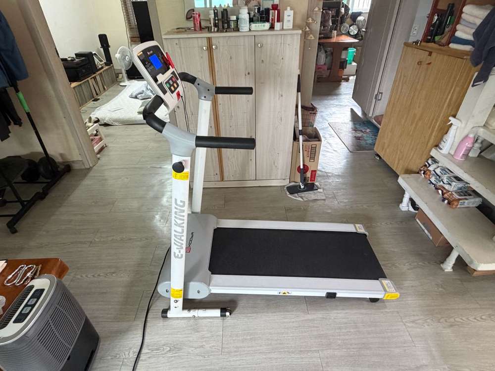 전동 런닝머신 이미지