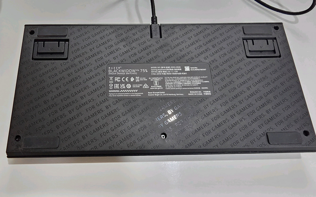 레이저 블랙위도우 V4 75% 기계식 오렌지축 게이밍 키보드 팜레스트 포함 [Razer BlackWidow] 이미지