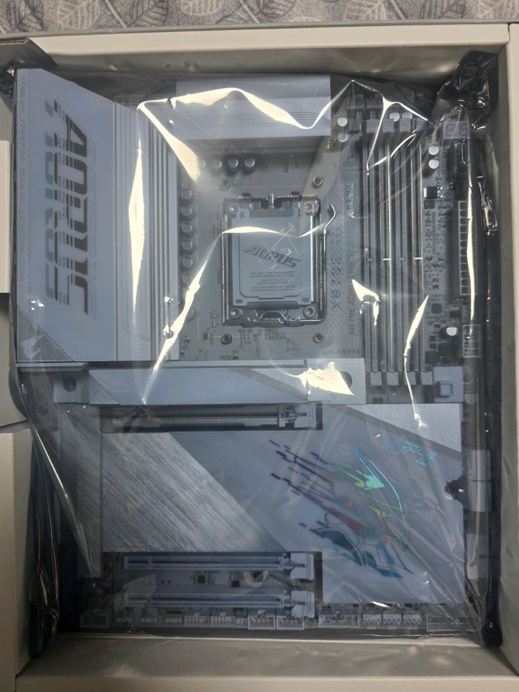 X870E 어로스 프로 x3d ice 메인보드 팝니다 이미지