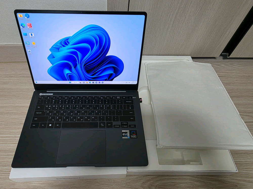 삼성 갤럭시북3 프로 14인치 노트북/512GB/상태좋음 이미지