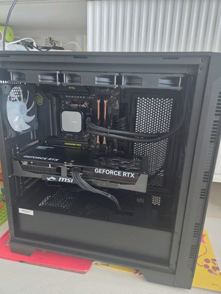 고사양 조립PC 게이밍본체 9800x3d 5070ti 이미지
