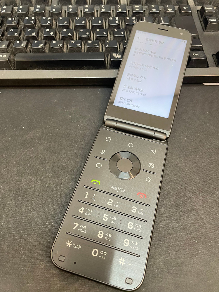 ALT스타일폴더 32GB 블랙 무잔상 상태좋은 중고10만5천팝니다 이미지