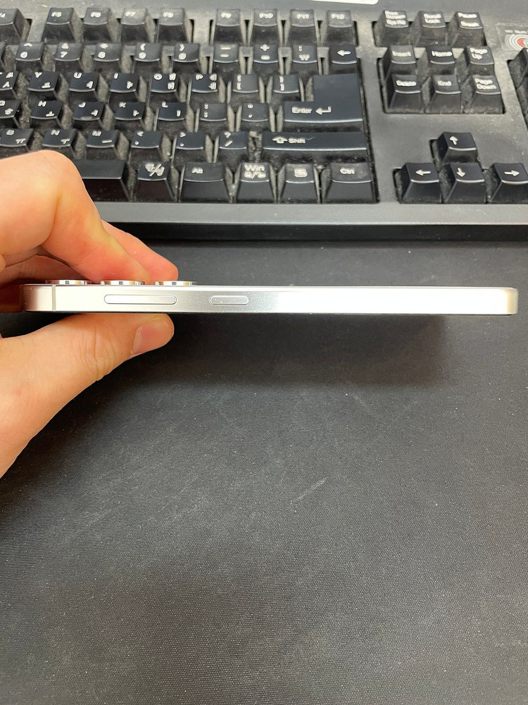 갤럭시S24 그레이 256GB 무잔상 상태좋은 중고53만4천팝니다 이미지