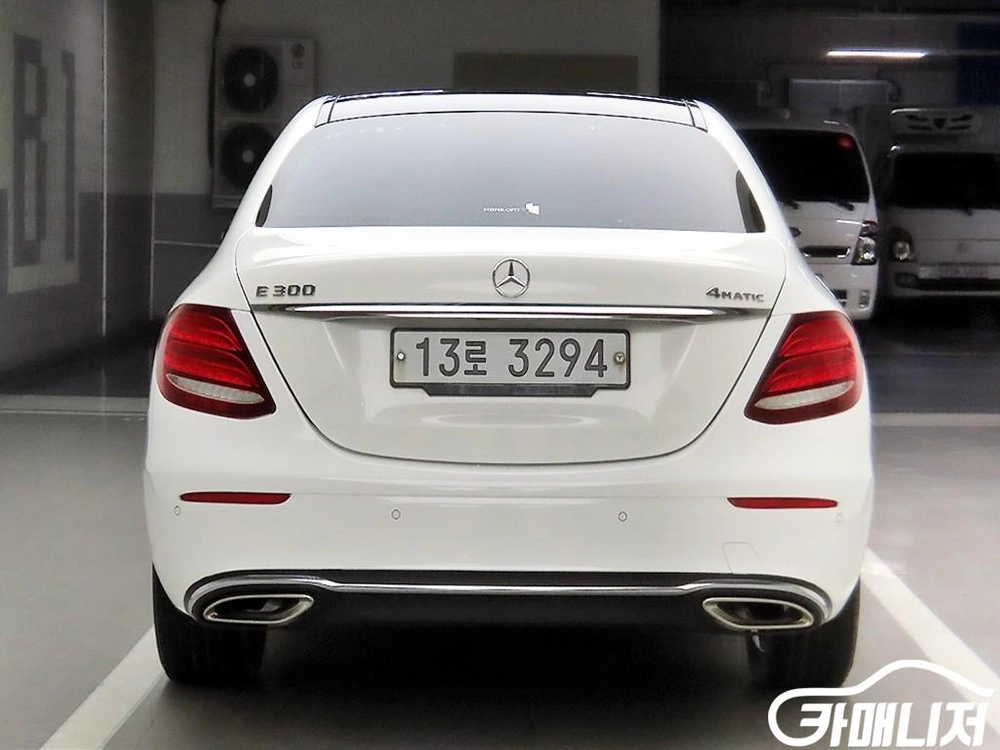 [벤츠]E-클래스 W213 E300 4MATIC 아방가르드 #고유가특가 이미지