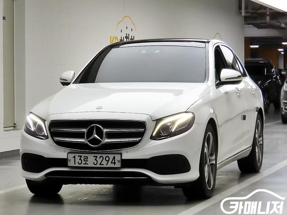 [벤츠]E-클래스 W213 E300 4MATIC 아방가르드 #고유가특가 이미지