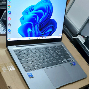 삼성전자 갤럭시북5 프로 NT940XHA / 코어울트라5(S2) 226V / 민트급 이미지