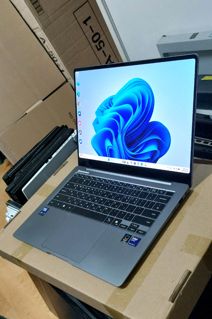 삼성전자 갤럭시북5 프로 NT940XHA / 코어울트라5(S2) 226V / 민트급 이미지