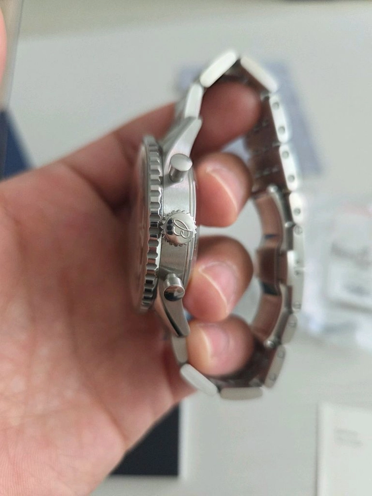 브라이틀링 네비타이머 43mm 신형(정품 가죽 디버클 포함) 이미지