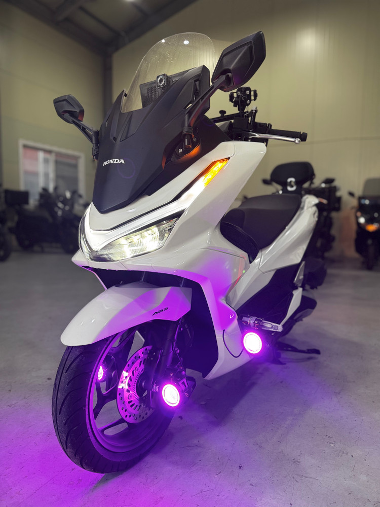 혼다 Pcx125 26년식 ABS 900km 준튜닝 판매합니다. 이미지