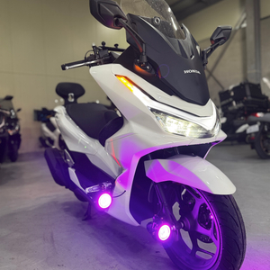 혼다 Pcx125 26년식 ABS 900km 준튜닝 판매합니다. 이미지