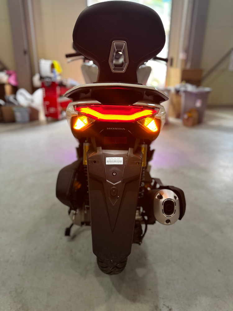 혼다 Pcx125 26년식 ABS 900km 준튜닝 판매합니다. 이미지