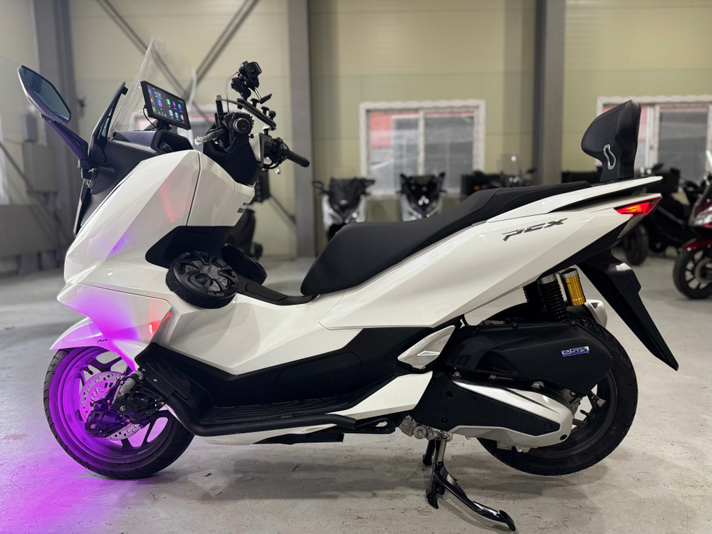 혼다 Pcx125 26년식 ABS 900km 준튜닝 판매합니다. 이미지