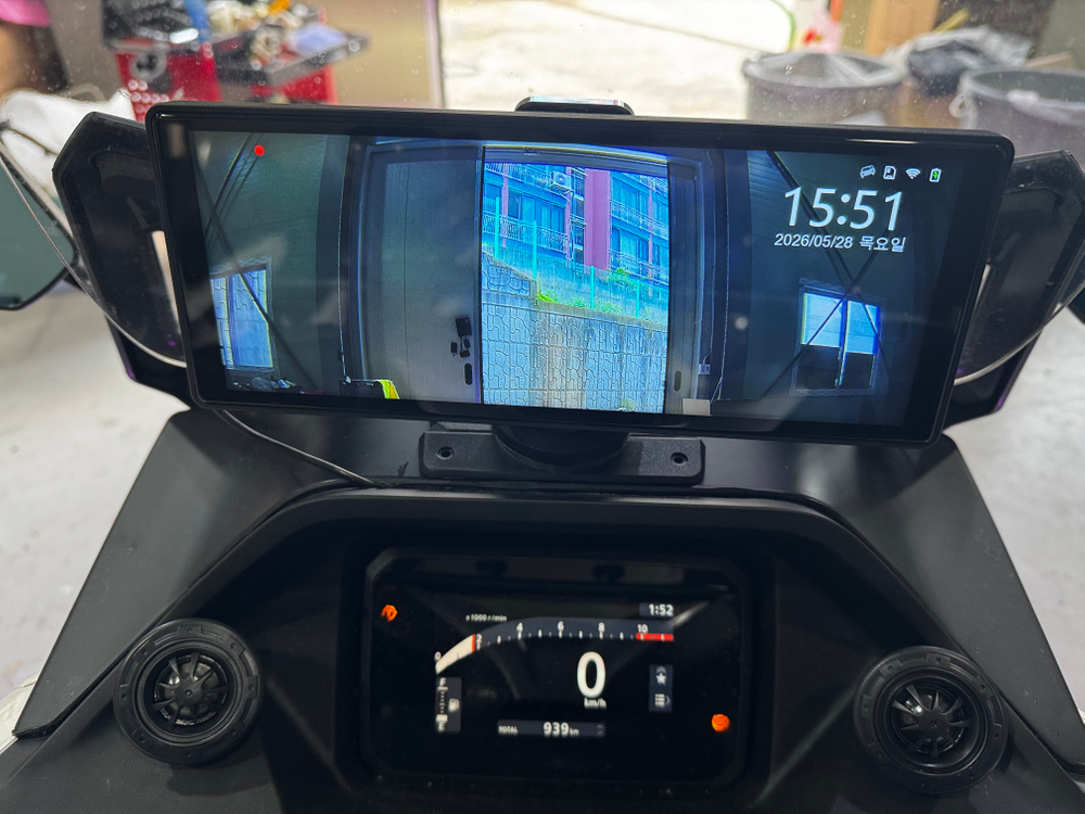 혼다 Pcx125 26년식 ABS 900km 준튜닝 판매합니다. 이미지