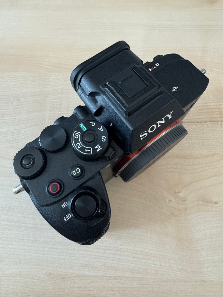 소니 A7R5 미러리스 카메라 이미지