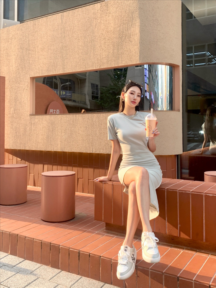 언발 컷아웃 트임 스포티 섹시 반팔 원피스 / 꾸안꾸,스포티룩 이미지