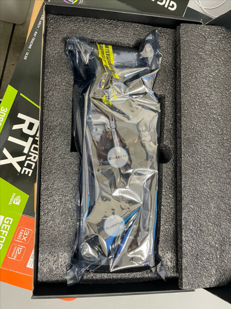 RTX 3080ti 이미지