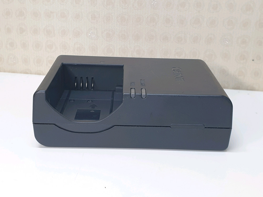 캐논 LC-E17E 배터리 충전기(LP-E17전용)(RP R50 800D 이미지