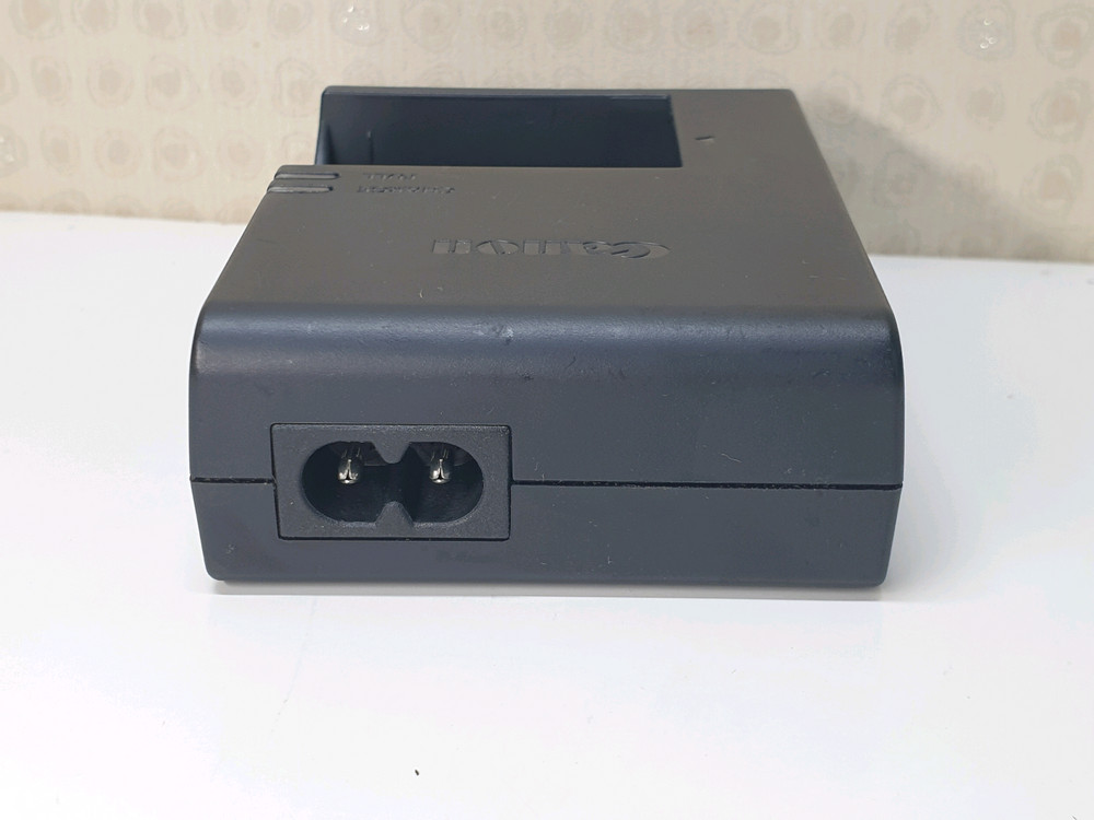캐논 LC-E17E 배터리 충전기(LP-E17전용)(RP R50 800D 이미지