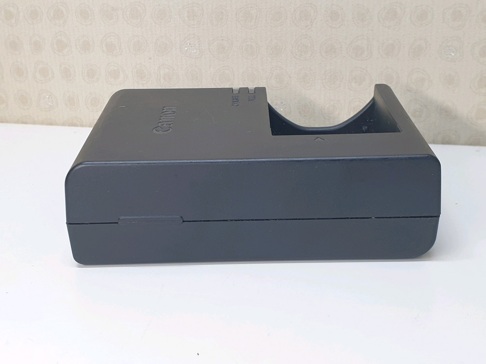 캐논 LC-E17E 배터리 충전기(LP-E17전용)(RP R50 800D 이미지