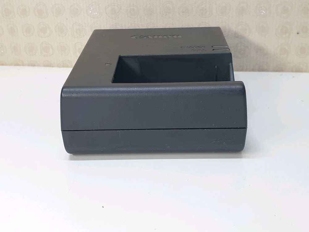 캐논 LC-E17E 배터리 충전기(LP-E17전용)(RP R50 800D 이미지