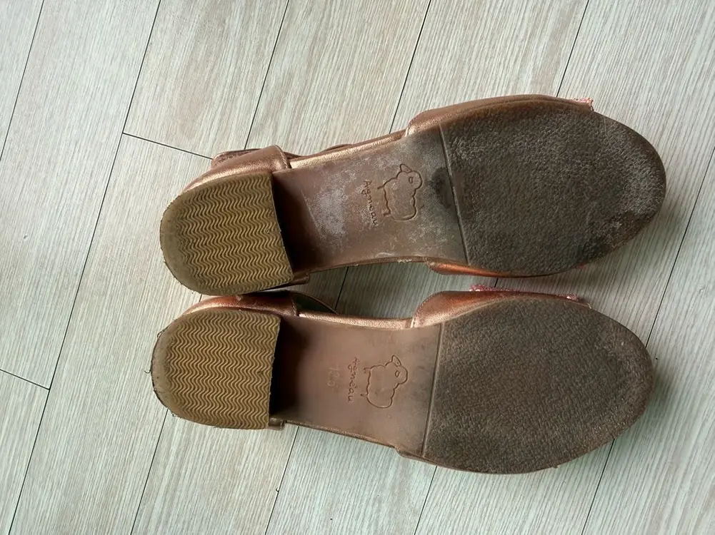 앙뉴 여아용 머그와트 글리터 샌들 2cm 205cm 이미지