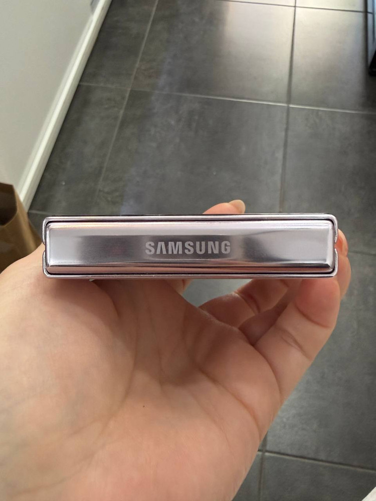 무잔상)갤럭시Z플립5 라벤더 256GB Y1859 이미지