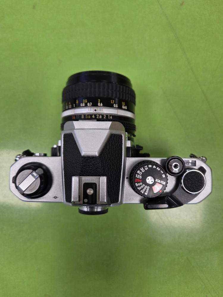니콘 FM2 필름카메라 + 50mm 1.4 렌즈 세트 판매합니다 이미지