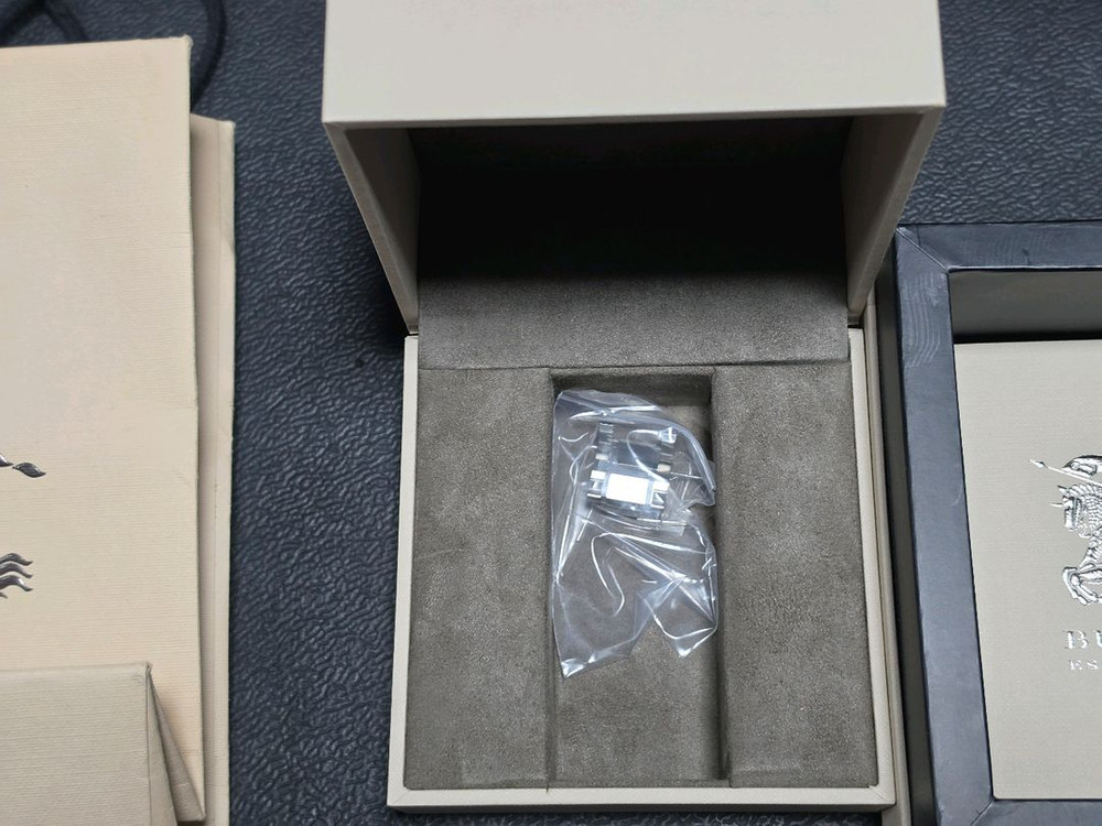 버버리 메탈 시계 BU9380 풀박스 이미지