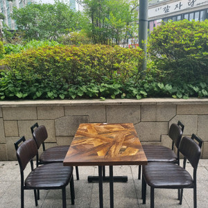 식당 4인용 식탁의자세트 이미지