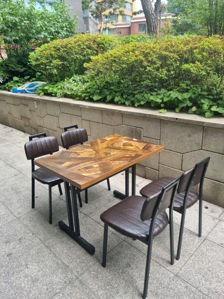 식당 4인용 식탁의자세트 이미지