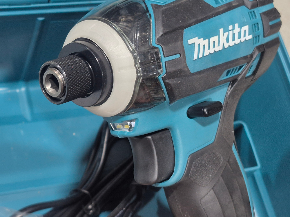 마끼다 임팩드릴 18V, 6ah (makita DTD149) 새재품을 중고 가격에 팝니다 이미지